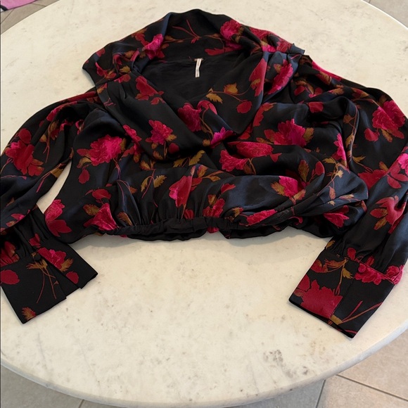Floral Black and Red Women's Top free people - Picture 1 of 7